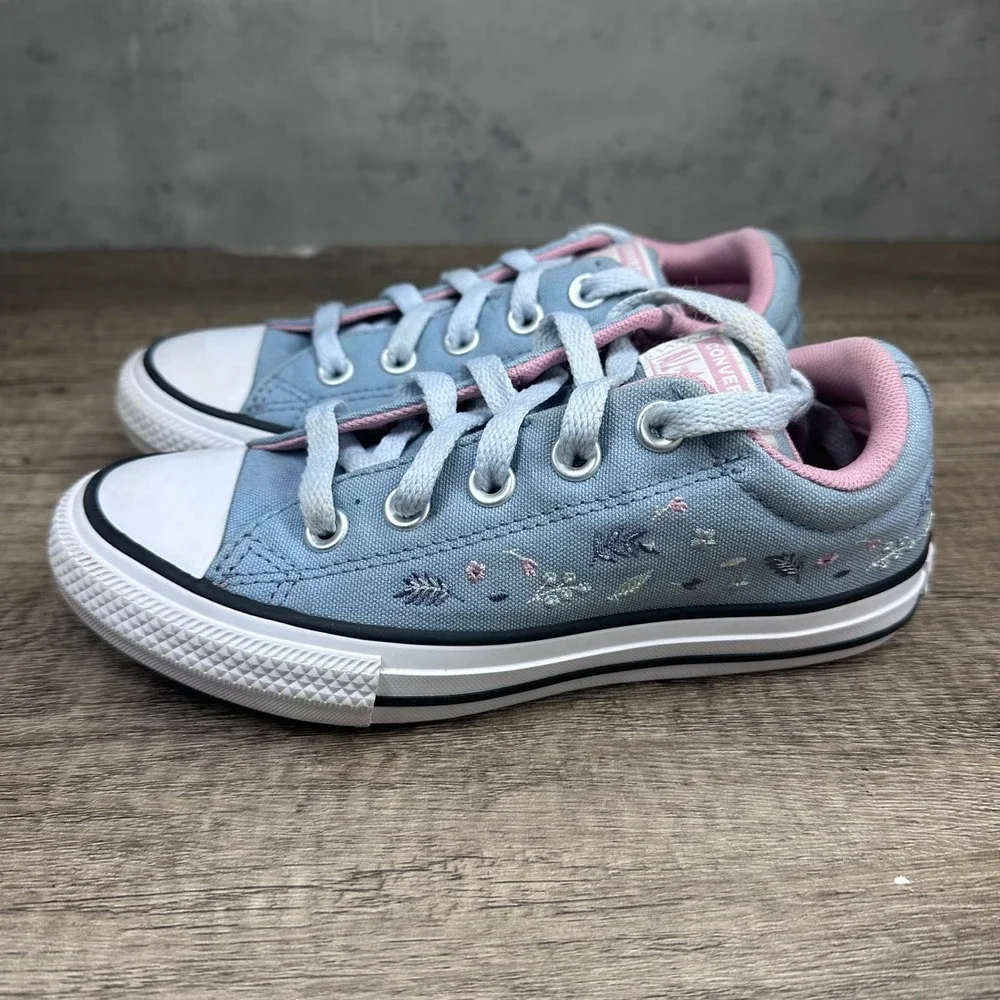 Converse Chuck Taylor All Star~Girl's~Street Tiny Florals Easy On Sneakers~Sz 1